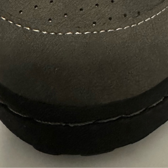 JBU Women's Flats in Cream and Gray - Picture 3 of 13